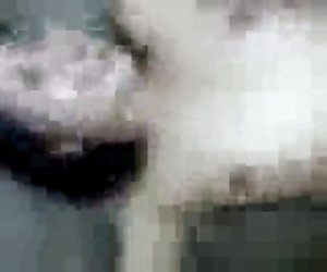 Niedliche Mädchen gefickt und Sperma in den Mund zu bekommen.