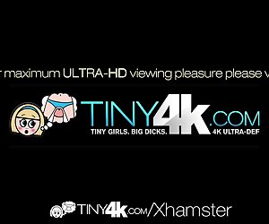 4 k tiny4k - petite Latina Ava Taylor wird hart gefickt