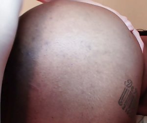 Schwanger - große schwarze Frauen und weißen kleinen Jungen