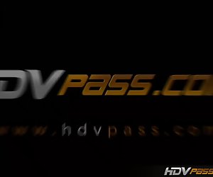 Hdvpass Kim blühen wird von schwarzen Kerl gefickt.